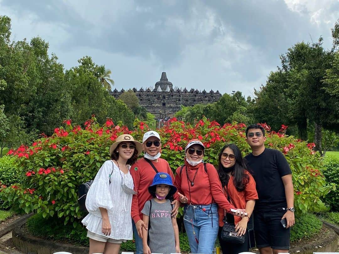 アユ・ティンティンさんのインスタグラム写真 - (アユ・ティンティンInstagram)「Alhamdulillah ❤️🥰 family time🙏🏻」2月19日 17時32分 - ayutingting92