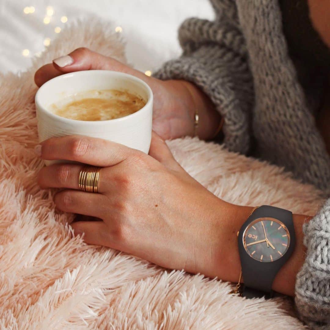 のインスタグラム：「Good morning ☕️☺️🤍 #icewatch #changeyoucan #icesteel #style #pearl #happiness  #women #chic #ootd #coffee #food #morning #monday」