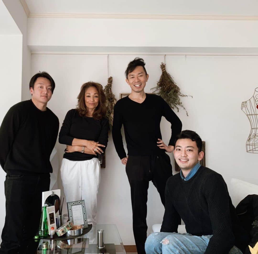 のインスタグラム：「Happy Friday🌱  興味深いお話と牛さんのお肉をいただく視点が変わった、幸せがいっぱいの午後 #今を生きる 🌸  Thank you always!@hiro22091  #地球 #いのち  #life #ありがとう  #細胞  @cellulambeautysystems」