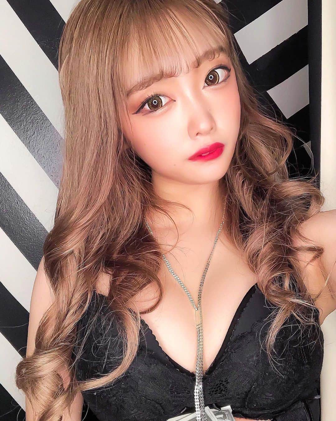 のインスタグラム：「《現役大学生ダンサー✨🤍》⁠ *⁠ リポストを使って、素敵な写真📷✨を投稿されてる方を紹介させて頂く⠀⠀⠀⁠ 【💄美女美容事情💅】のコーナーです✨⁠ *⠀⠀⠀⠀⠀⠀⁠ いいねやコメント、😘して応援してね❤︎🥰🎶⁣⁠ ⁠ The corner to introduce a beautiful women.⁠ Like👍and please give a lot of comments.⁠ Is there a beautiful woman you like?⁠ ⁠ feel free to Follow me!⁠ *⠀⠀⠀⠀⠀⠀⁠ 今回ご紹介させて頂きますのは❤︎⁠ ♡ 𝒓𝒊𝒔𝒂 ♡さん<@risa_thepink>の素敵なお写真📸⁠ *⁠ とてもキュートなrisaさん❤️ 学生やりながらダンスもやられてるなんて尊敬します😭💓 *⠀⁠ ♡ 𝒓𝒊𝒔𝒂 ♡さんのアカウントには他にも素晴らしい投稿が沢山ありますので是非覗いてみてくださいね💁‍♀️💙⁠ *⠀⁠ ♡ 𝒓𝒊𝒔𝒂 ♡さん<@risa_thepink>⁠ ⁠ 素敵な投稿ありがとうございました☺️📸✨⠀⠀⠀⠀⠀⠀⠀⁠ △▼△▼△▼△▼△▼△▼△▼△▼△▼⠀⠀⠀⠀⠀⠀⠀⠀⠀⠀⠀⠀⠀⠀⠀⠀⠀⠀⠀⠀⠀⠀⠀⠀⠀⠀⠀⠀⠀⠀⁠ ❤🧡💛「美女美容事情」💚💙💜⠀⠀⠀⠀⠀⠀⠀⠀⠀⠀⠀⠀⠀⠀⁠ 👇掲載ご希望の方は👇⠀⠀⠀⠀⠀⠀⠀⠀⠀⠀⠀⠀⠀⠀⠀⁠ @b_b_j.jタグ付けと🖤 # ビジョビ⠀🖤タグ付けお願いします✨⁠ △▼△▼△▼△▼△▼△▼△▼△▼△▼⠀⁠ #美女#美容#ダンス美女#ダンス美人 #ダンサー#大学#大学生#現役大学生 #美肌#美意識#ビキニ#水着#衣装 #インスタ美女#インスタグラビア⠀ #インスタ女子#インスタグラマー」