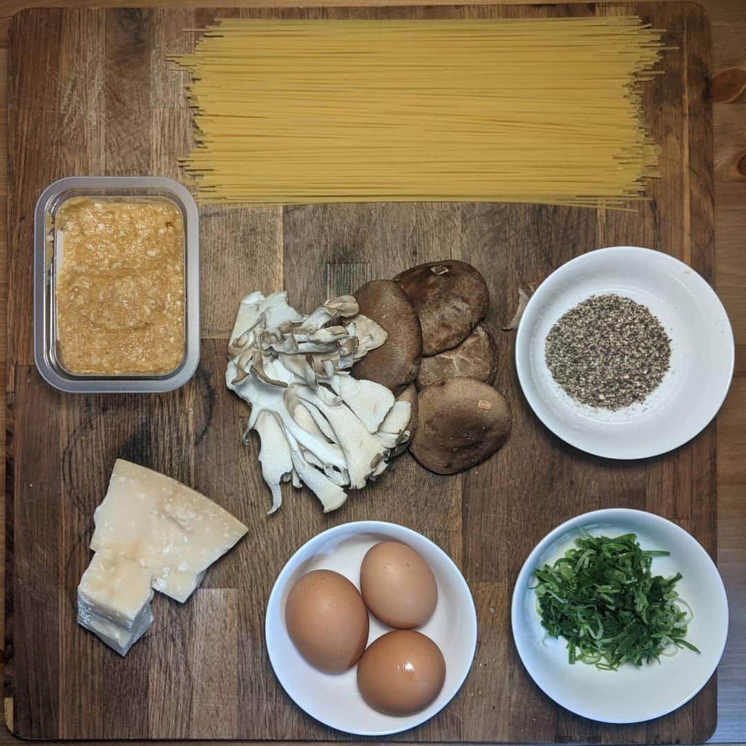 The Japan Timesさんのインスタグラム写真 - (The Japan TimesInstagram)「Even without authentic Italian guanciale (cured pork jowl), it’s possible to make a rich, hearty carbonara with ingredients from any Japanese supermarket. No pork? No problem. Make a mushroom-miso carbonara instead with the link in our bio. 📸 W. Tanner Kirk . . . . . . #Japan #Tokyo #cooking #pasta #carbonara #Italian #Italianfood #Japanese #japanesecooking #japanesefood #recipe #日本 #東京 #料理 #パスタ #カルボナーラ #イタリア料理 #日本料理 #レシピ #美味しい #🍜」2月19日 17時50分 - thejapantimes