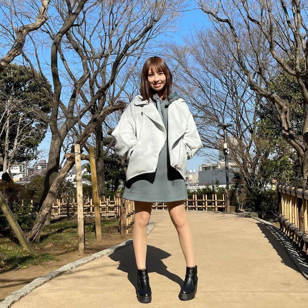 沖口優奈さんのインスタグラム写真 - (沖口優奈Instagram)「アウターもワンピースも #redyazel  最近くすみブルーすき」2月19日 18時02分 - yuna_okiguchi_