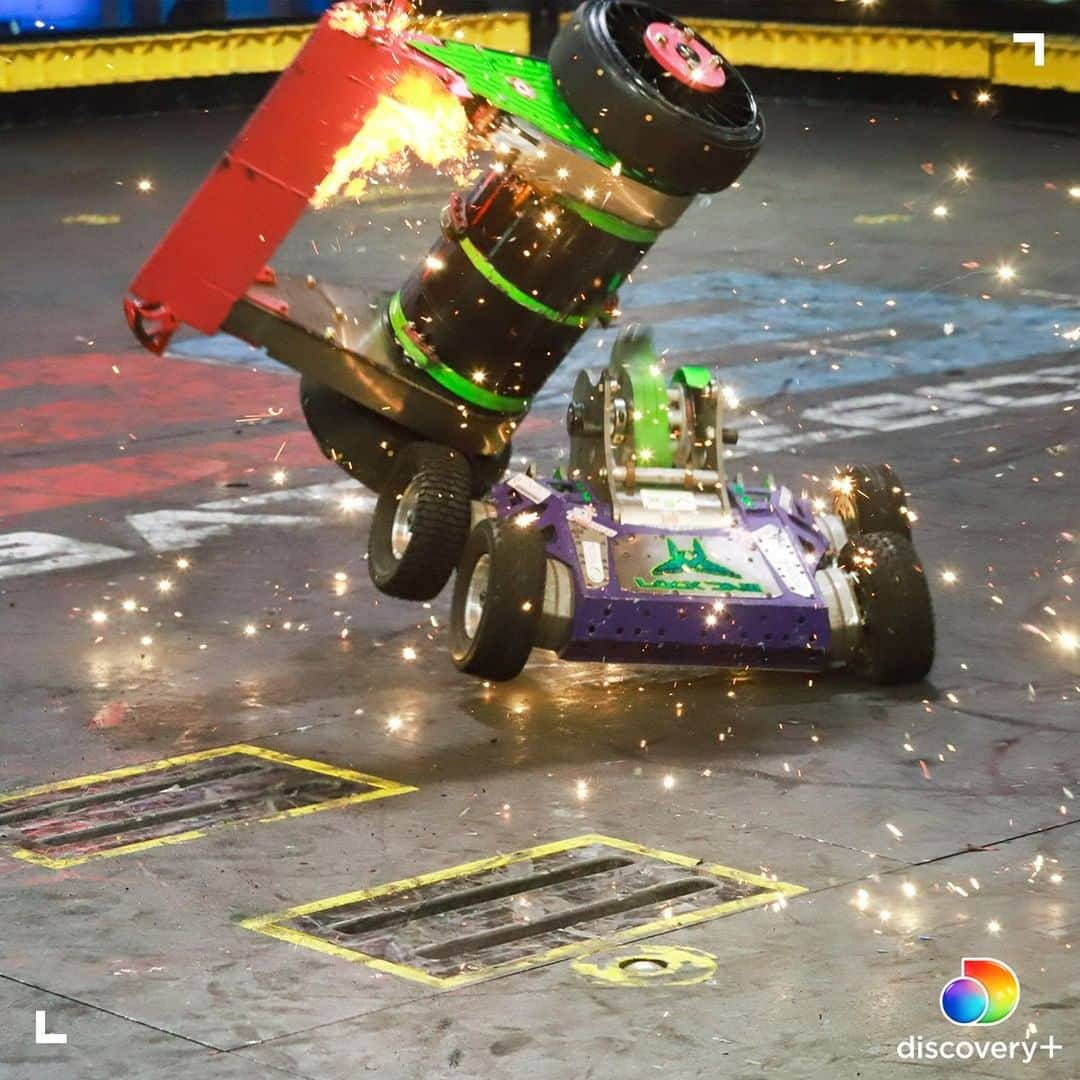 Discoveryさんのインスタグラム写真 - (DiscoveryInstagram)「There's a new bounty on Beta. See which bot gets to take on the legend in the latest episodes of @battlebots: Bounty Hunters, streaming exclusively on @discoveryplus.  . . . . . #battlebots #beta #battlebot #robotfighting #discovery #discoverychannel」2月19日 9時54分 - discovery