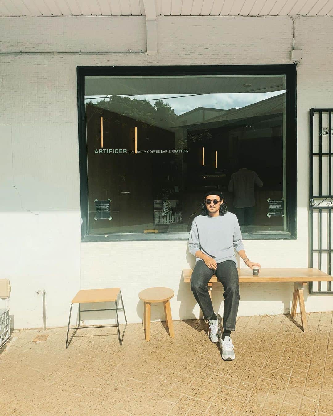 長谷川悠のインスタグラム：「Exactly a year ago today, I came to Australia.  今日でオーストラリアに来て1年が経ちました。 1年前有三君に連れてきてもらったのを思い出し @artificercoffee に来てみました。 新生活も始まったので植物でも育てようと思いましたが割と時間がないので代わりにdenimでも育てようと思い購入してみました。  #australia  #sydney  #cafe #wollongong  #オーストラリア #留学 #english  #英語 #メシスタグラム #beach #see #ラーメン #vegan  #ヴィーガン #エシカル #life #サッカー #Jリーグ #セカンドキャリア #デュアルキャリア #副業 #ダブルワーク #学生 #NB #リーバイス #levis  #501」