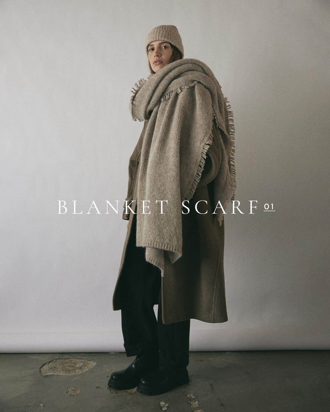 JanessaLeoneさんのインスタグラム写真 - (JanessaLeoneInstagram)「BLANKET SCARF 01 ____ Wrap around your shoulders, drape over your lap, style on a couch or throw over a chair. Merge style with functionality both indoors and out.  #janessaleone」2月19日 10時33分 - janessaleone