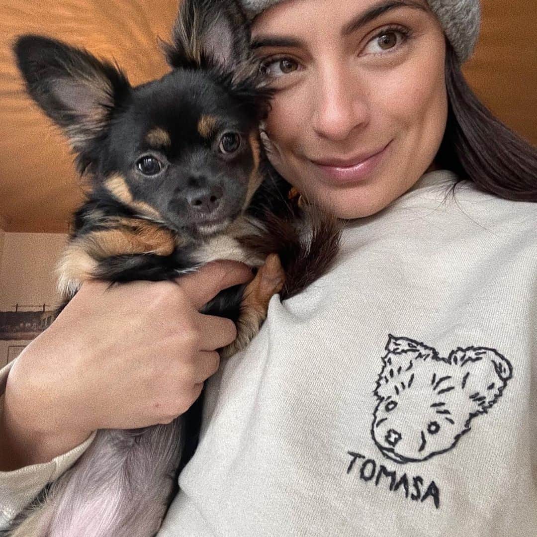 Ana Brenda Contrerasのインスタグラム：「Our thoughts and prayers with our fellow Texans  Hang in there no están solos ❤️🙌🏼 Info & how to help in stories 🥰 Todo nuestro cariño con el norte de México afectado por heladas no están solos! Fuerza! Mándenme Dm y comparto ❤️🙏🏼 ¿Como están?  ¿how are y’all holding up?」