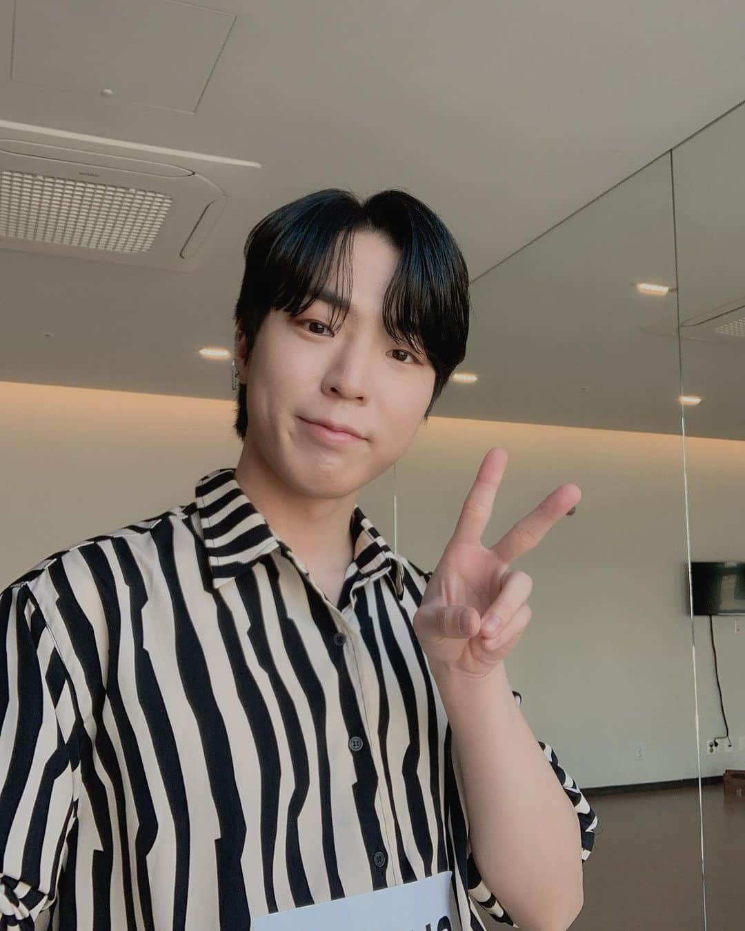 Jun Sung Ahnのインスタグラム：「Thank you the birthday wishes ^^」
