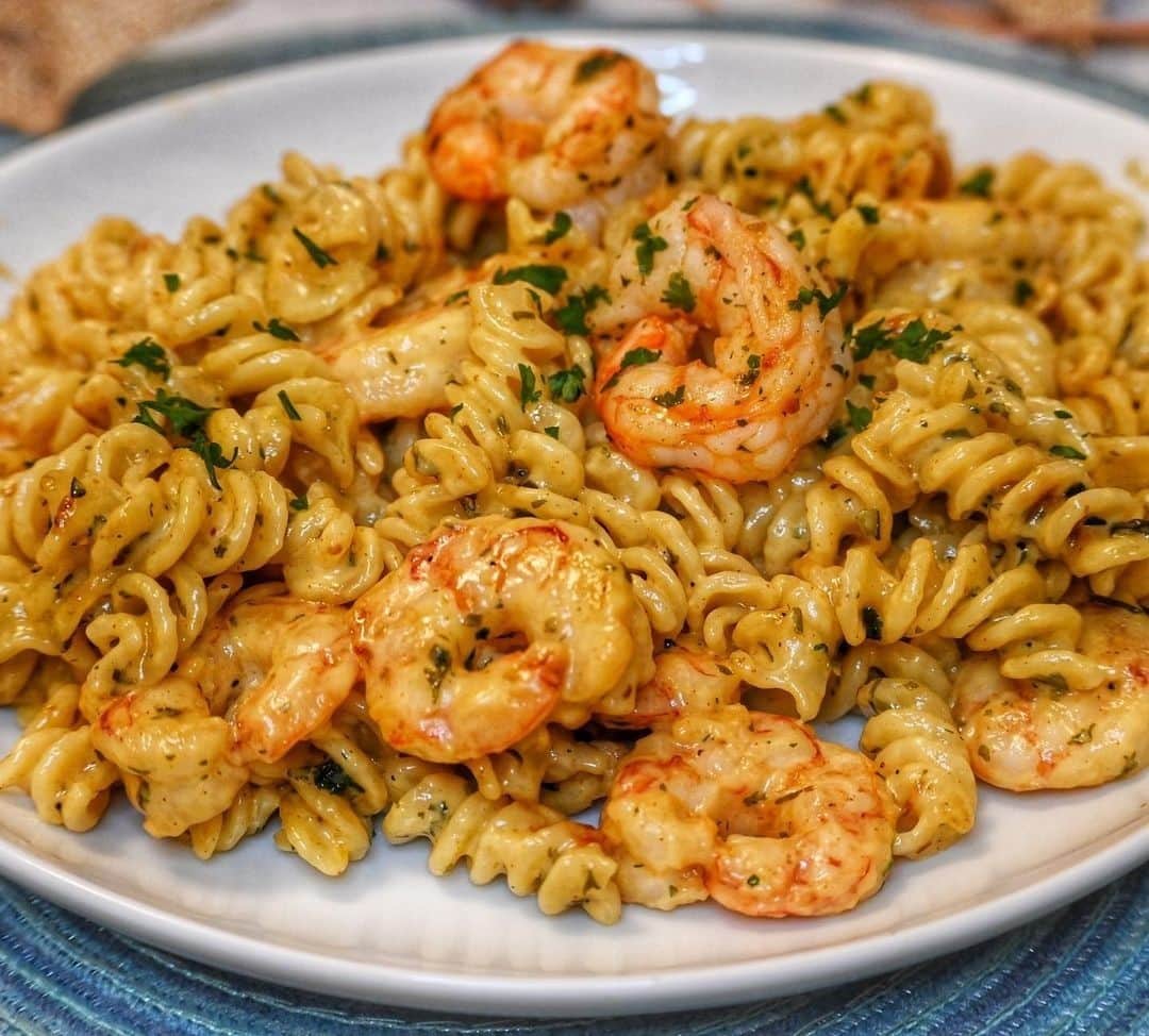 Flavorgod Seasoningsさんのインスタグラム写真 - (Flavorgod SeasoningsInstagram)「PASTA ✔️⁠ SHRIMP ✔️⁠ CAJUN CREAM SAUCE ✔️⁠ FLAVOR GOD GARLIC LOVERS + CAJUN LOVERS✔️⁠ -⁠ 📷: @platesbykandt⁠ -⁠ Add delicious flavors to your meals!⬇️⁠ Click link in the bio -> @flavorgod | www.flavorgod.com⁠ -⁠ breakfast, lunch, or dinner.. I’d probably smash this combination any time of day 🔥🔥⁠ ⁠ DOUBLE THAT ❤️❤️ & SHOW SOME LOVE 😍😍⁠ ⁠ @flavorgod garlic lovers & Cajun lovers⁠ @barilla @barillaus rotini⁠ @pvt_selection red Argentina shrimp⁠ @landolakesktchn heavy cream⁠ @murrayscheese parm⁠ -⁠ Flavor God Seasonings are:⁠ ✅ZERO CALORIES PER SERVING⁠ ✅MADE FRESH⁠ ✅MADE LOCALLY IN US⁠ ✅FREE GIFTS AT CHECKOUT⁠ ✅GLUTEN FREE⁠ ✅#PALEO & #KETO FRIENDLY⁠ -⁠ #food #foodie #flavorgod #seasonings #glutenfree #mealprep #seasonings #breakfast #lunch #dinner #yummy #delicious #foodporn」2月19日 11時00分 - flavorgod