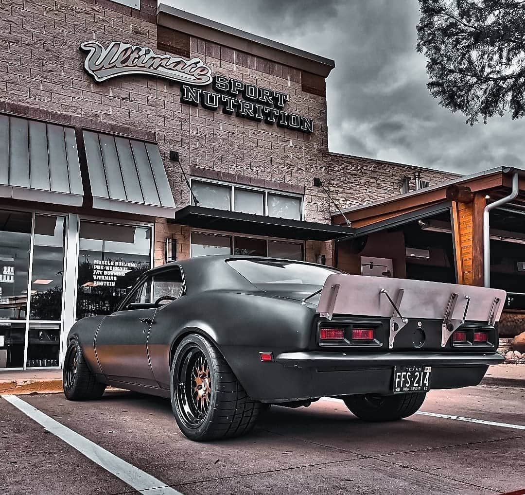 Classics Dailyさんのインスタグラム写真 - (Classics DailyInstagram)「#ClassicsFeature _____ 1968 Chevrolet Camaro with that @detroitspeed stance. @that_strong_camaro _____ #classiccar #musclecar #americanmuscle #hotrod #protouring #prostreet #restomod #classicsdaily #streetrod #streetcar #customcar #hotrods #streetrods #camaro #68camaro」2月19日 11時00分 - classicsdaily