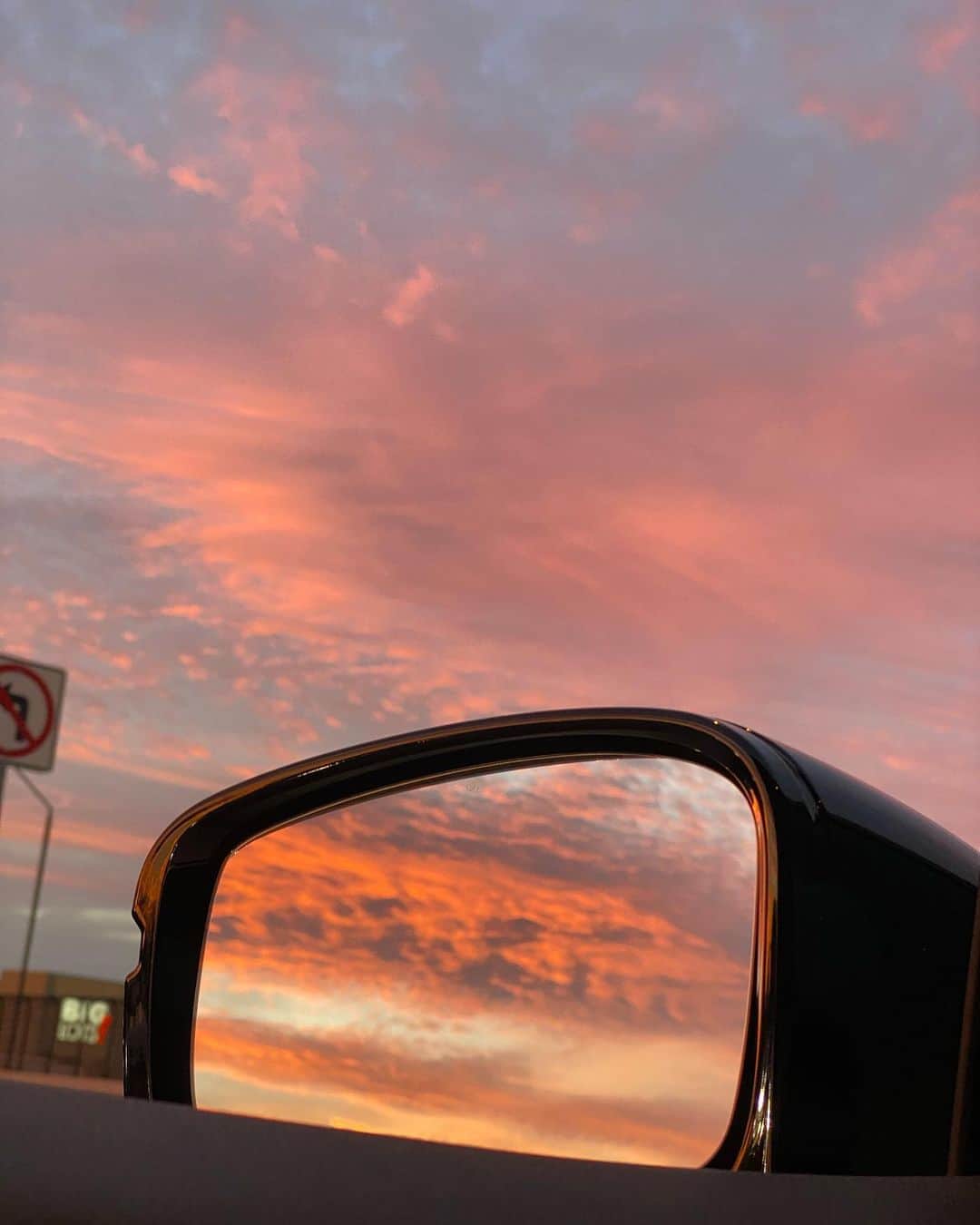 Amber Fillerup Clarkのインスタグラム：「It’s the little every day things that feel so special 💓」