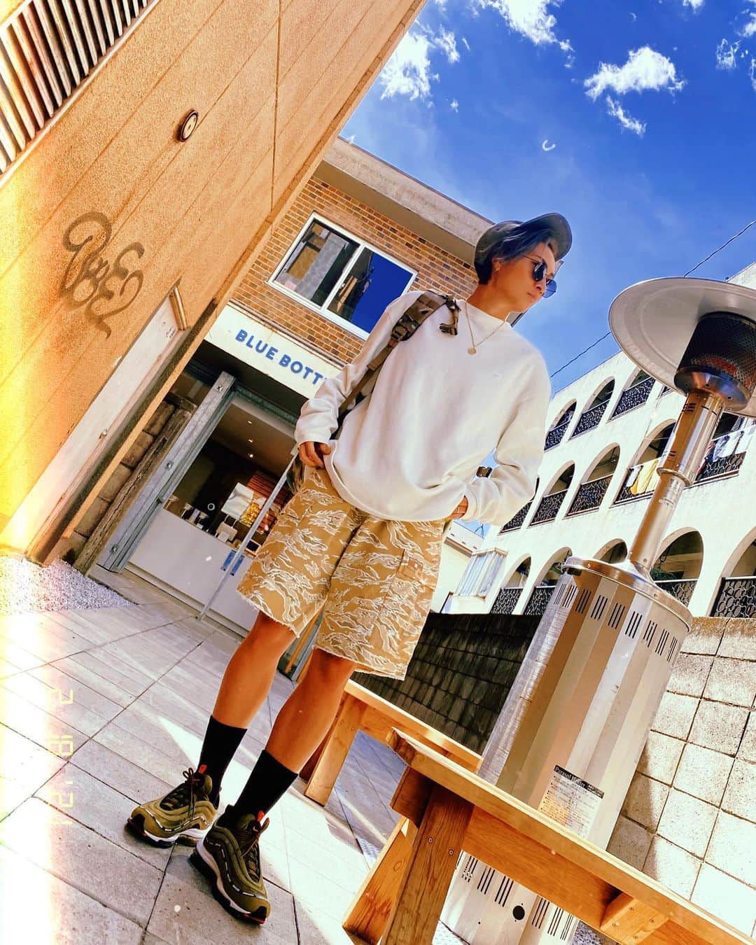のインスタグラム：「photo by my @curlybaby_lilika 🧜🏼‍♀️💓  UNDFTD🫀💥 念願のNIKEAIRMAX97 x UNDFTD😭激アツ！🔥 Tiger camoのハーフパンツに厚手のロンTeeはめちゃめちゃやりたかったコーデ🐅🧡🎶 今季のデザインがツボ過ぎて胸が痛い👦🏼🫀💥  @undefeated_japan  @undefeatedinc」