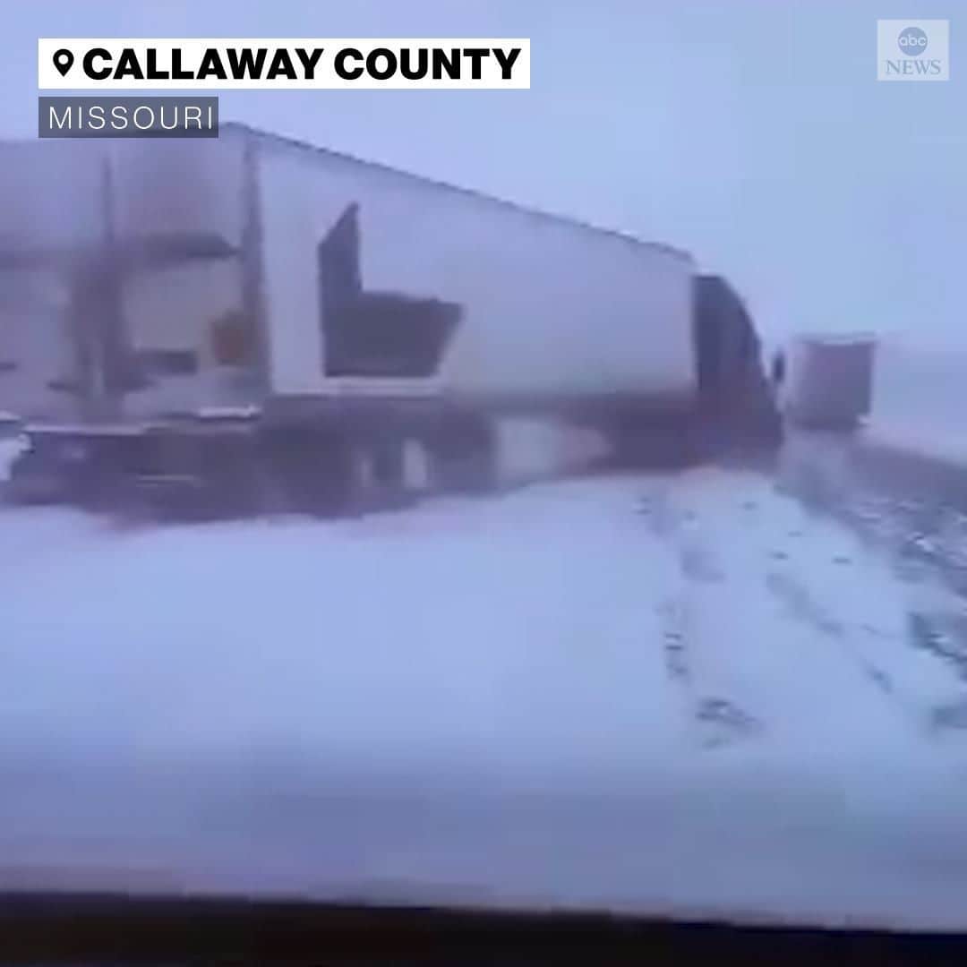 のインスタグラム：「CLOSE CALL: Dash cam footage shows tractor-trailer lose control on Missouri highway, with a state trooper leaping out of the way to avoid injury.」