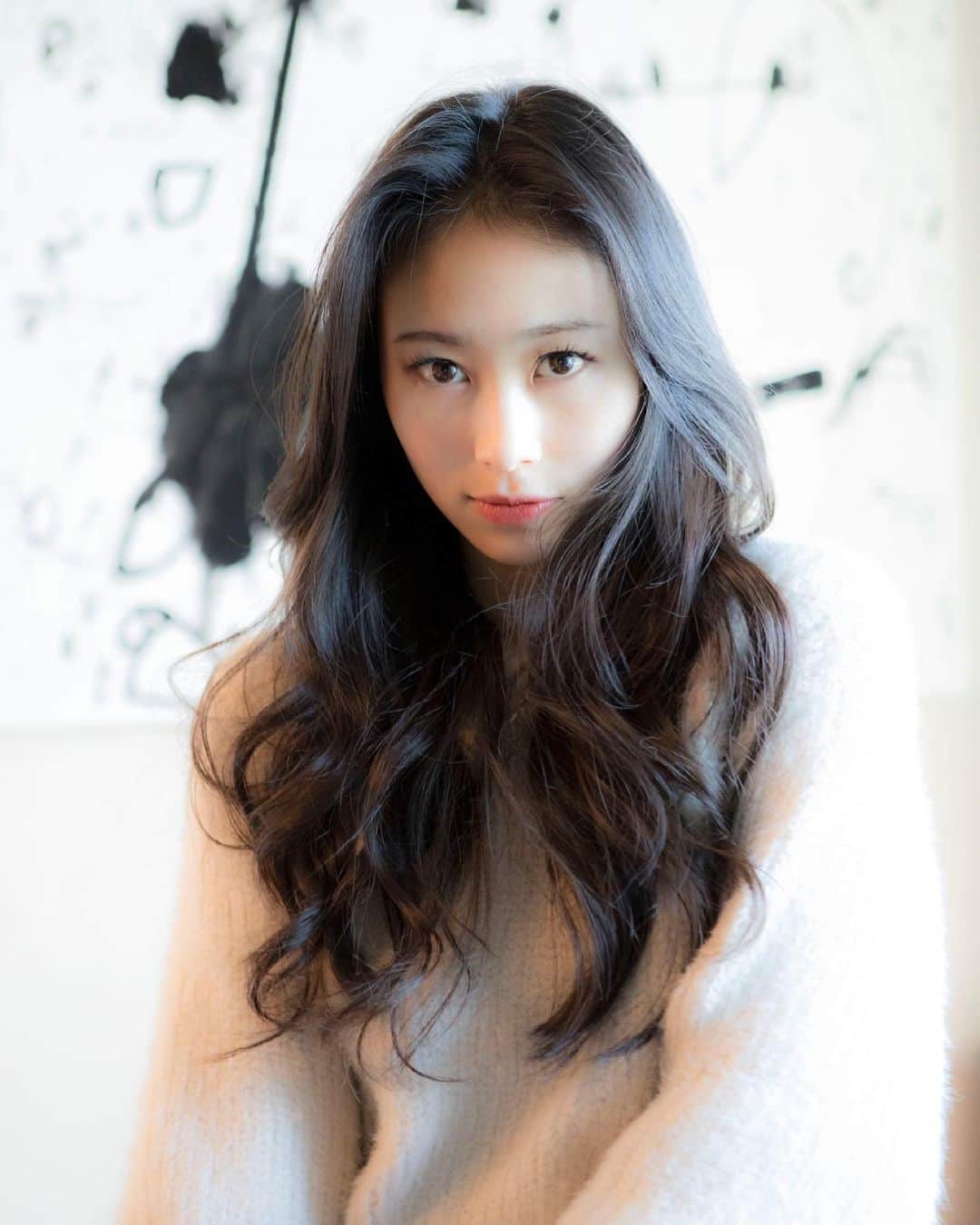 のインスタグラム：「22歳になりました。﻿ いつも支えてくれる家族や私の大切な人たち、 そして、いつも応援してくださる皆さんありがとうございます☺️﻿ ﻿ 22歳は私にとって一つの節目でもあります。 残りの学生生活楽しみます👩‍🎓(去年から1回も行ってないけど😝)  #節目」
