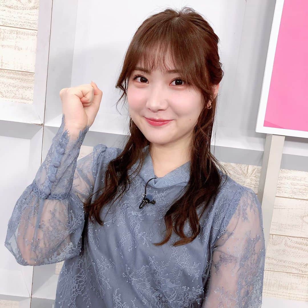 TBS「あさチャン！」のインスタグラム：「・ 今週は齋藤アナがお休みだったので 野村アナがピンチヒッターで木曜日と金曜日も出演😆✨ 1週間お疲れ様でした🤗 「ピンチヒッターっぽいポーズを🙇」 という雑なオーダーにも笑顔で応えてくれました🤣❣️ ・ 外はまだまだ寒いですね🤧❄️ 寒暖差で体調崩さないよう 良い週末をお過ごしください🎶 来週もあさチャン！よろしくお願いします☺️ ・ ・ #tbs #あさチャン #アナウンサー #野村彩也子」