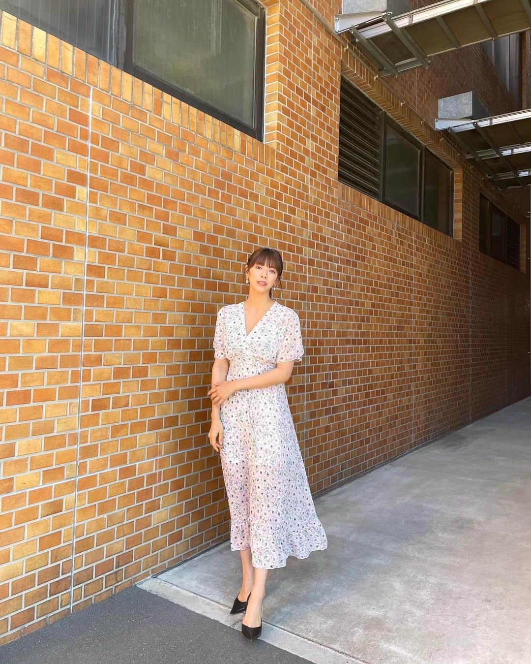 わちみなみのインスタグラム：「テレビ埼玉GGR  こんや23時からご覧ください(*^▽^*)  衣装　@saaageboutique  3週目の花柄🌸  #衣装　#わちみなみ #浦和レッズ　#ワンピース #春」