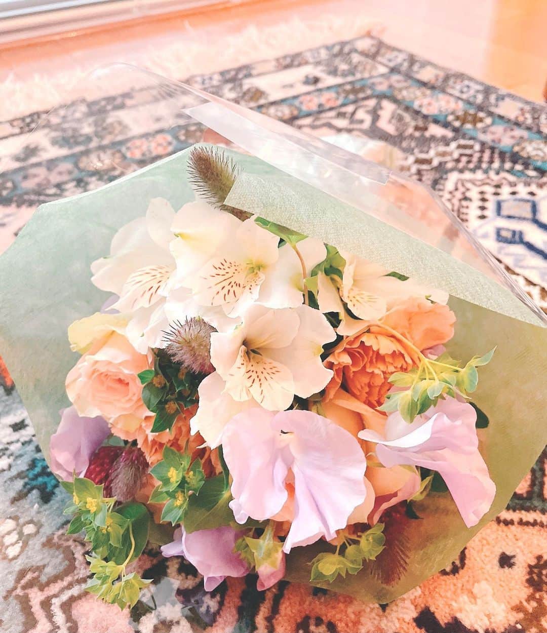 紺野ゆりのインスタグラム：「🌷 みなさんお誕生日コメントたくさんありがとうございました🥰✨ とても幸せな気持ちになりました🌈✨  こないだは久しぶりに3.11を思い出させるような経験をしましたね..津波などの被害はなくて本当に良かったけど。 ずっと準備しようと思ってたのにしてなかったので、こないだ防災用品揃えに行ってきました！  意外に#ゆりキャン で学んだ知識やグッズも活かされそう✨ #スノーピーク のhome&campっていうバーナー、持ち運びに良さそうでした❣️買おうかな☆  皆さんも念には念を。気をつけましょうね。  #防災グッズ#防災用品#東急ハンズ」