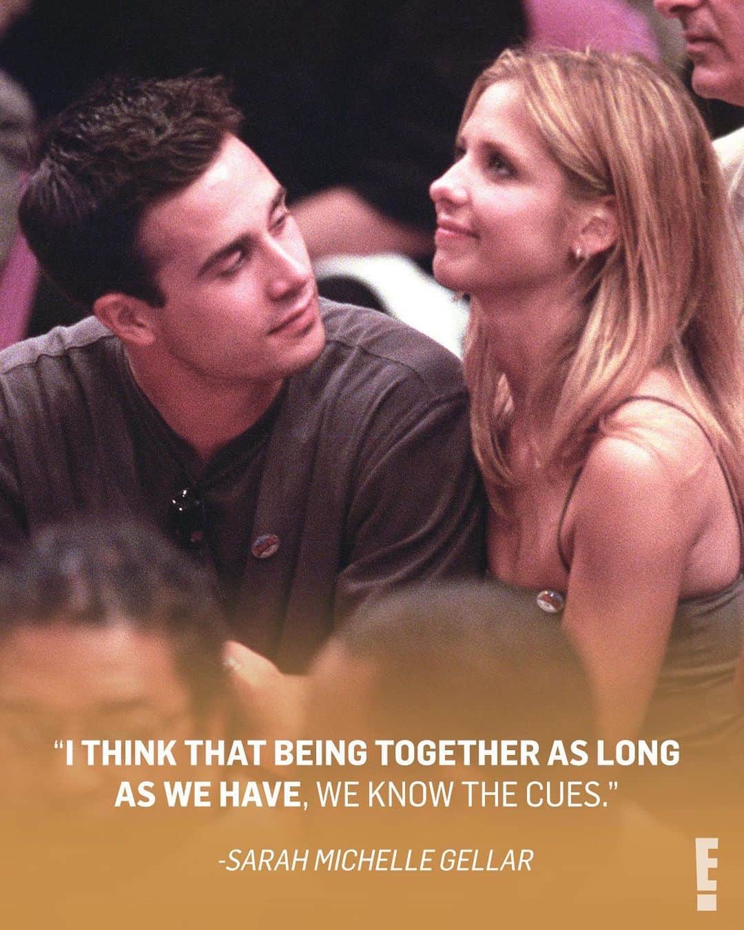 E! Onlineさんのインスタグラム写真 - (E! OnlineInstagram)「18 years of marriage and still head over heels in love. ❤️ Sarah Michelle Gellar opens up about her life with Freddie Prinze Jr. at the link in our bio. (📷: Getty/Instagram)」2月19日 12時17分 - enews