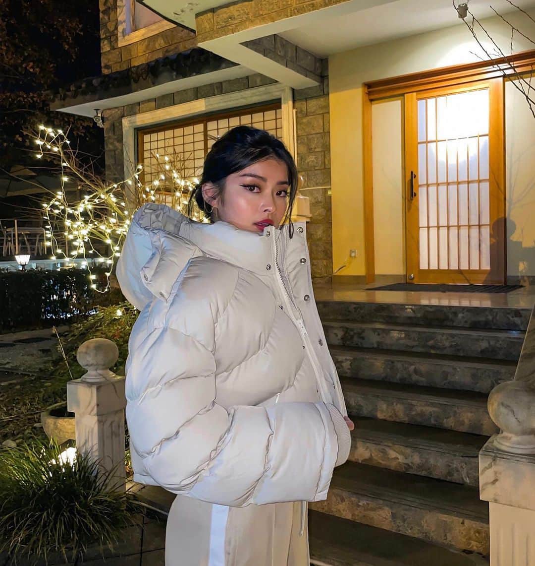REVOLVEclothingのインスタグラム