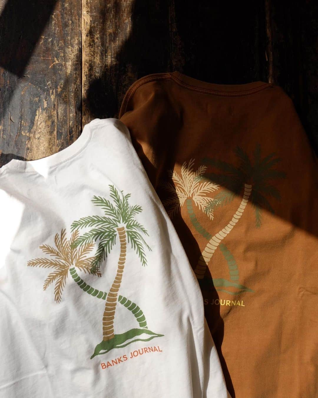 PORT of CALL Cafe&Store Tokyoさんのインスタグラム写真 - (PORT of CALL Cafe&Store TokyoInstagram)「#pocditems @banksjournal 21Spring collection. Palm tree LS/Tee : ¥6,500 (+tax.) Stocked @poc_daikanyama #cafeandstore #portofcall ・ Palm tree🌴を背中に背負い始めたらコースタルスタイル好きにとって色々始まりの合図。(笑)暖かくなる週末に着ていきたい新作が続々入荷しております🤗 ・ @poc_daikanyama Cafe and Store 🍔☕️🍪 Open 11:30🌞 - Close 20:00🌝 ✔︎自粛期間中の営業時間です ✔︎週末祝日は12:00オープンです」2月19日 12時27分 - poc_daikanyama