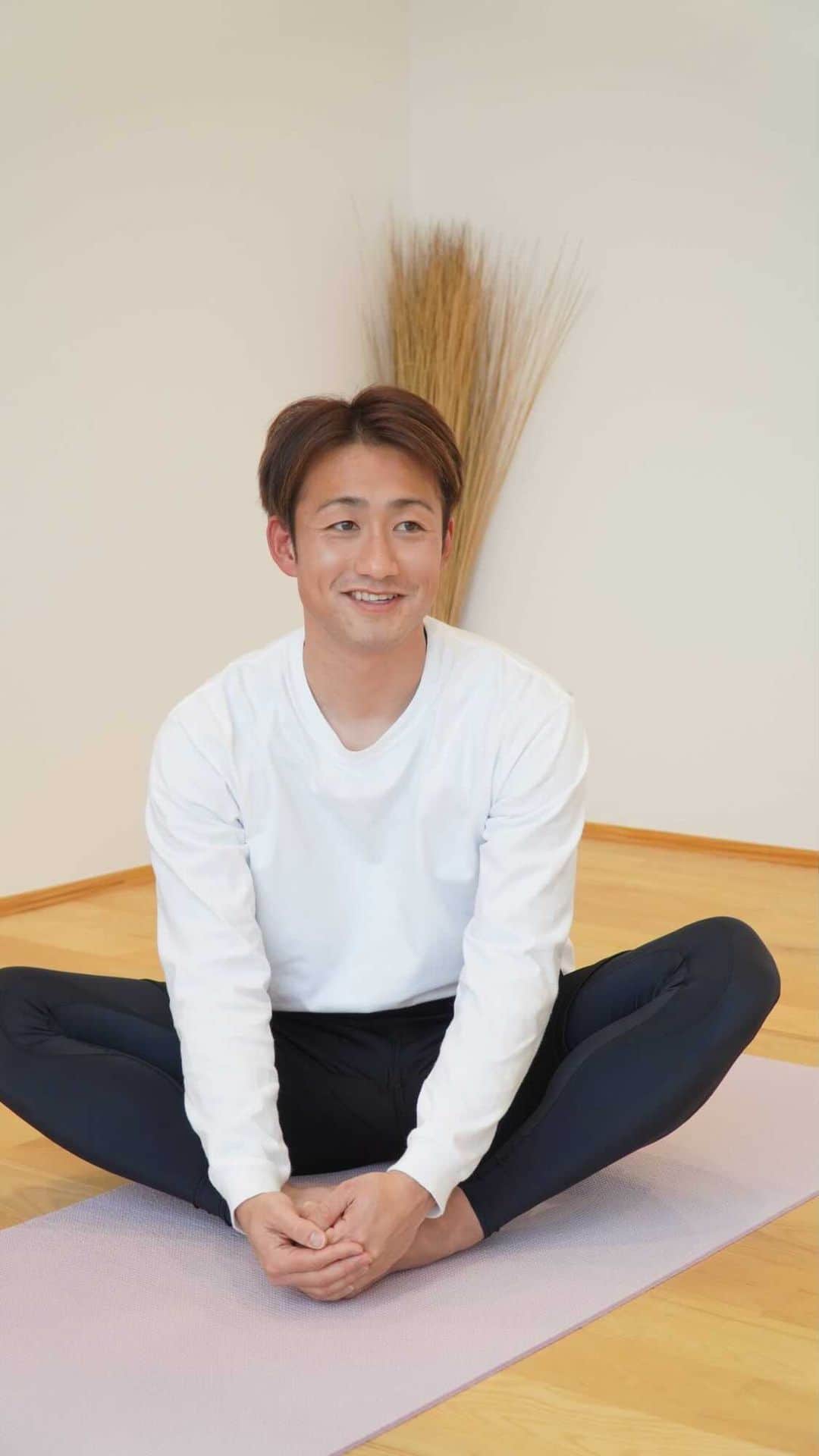 椎名伸志のインスタグラム：「全身調整  #コンディショニング #ヨガ」