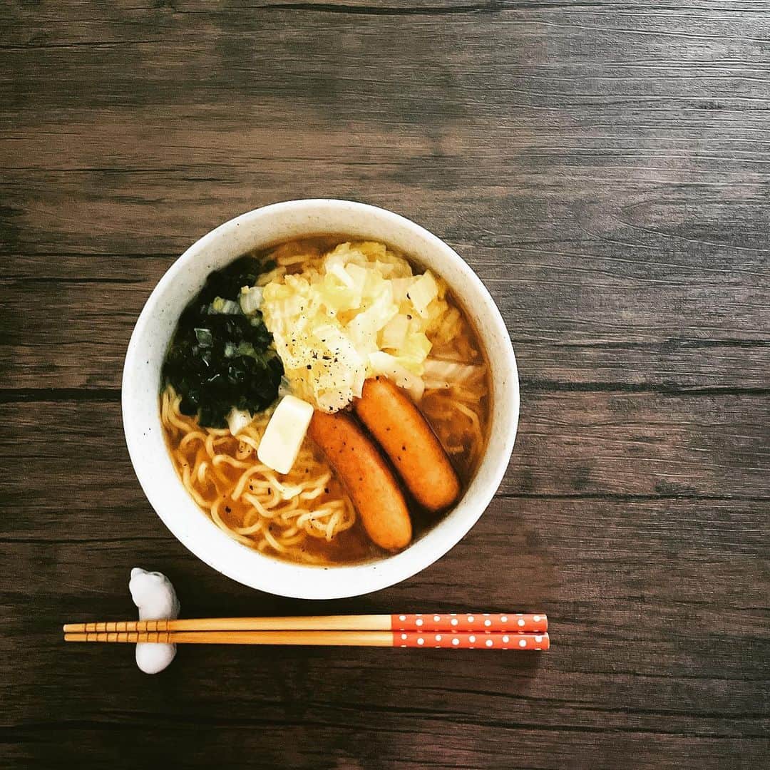 森由月さんのインスタグラム写真 - (森由月Instagram)「・ #おひるごはん  #生ラーメン #スープは自家製  #寒いね」2月19日 12時56分 - mori_yutsuki