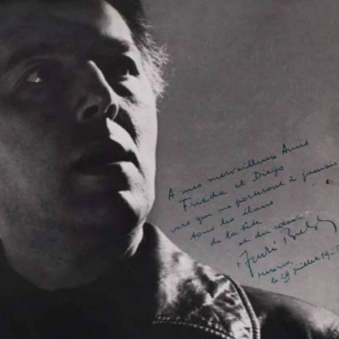フリーダ・カーロ記念館さんのインスタグラム写真 - (フリーダ・カーロ記念館Instagram)「#UnDíaComo hoy, nació André Breton, quien describió el arte de Frida Kahlo como una bomba amarrada con listones.  ¿Tú cómo describirías el arte de Frida?」2月19日 13時05分 - museofridakahlo