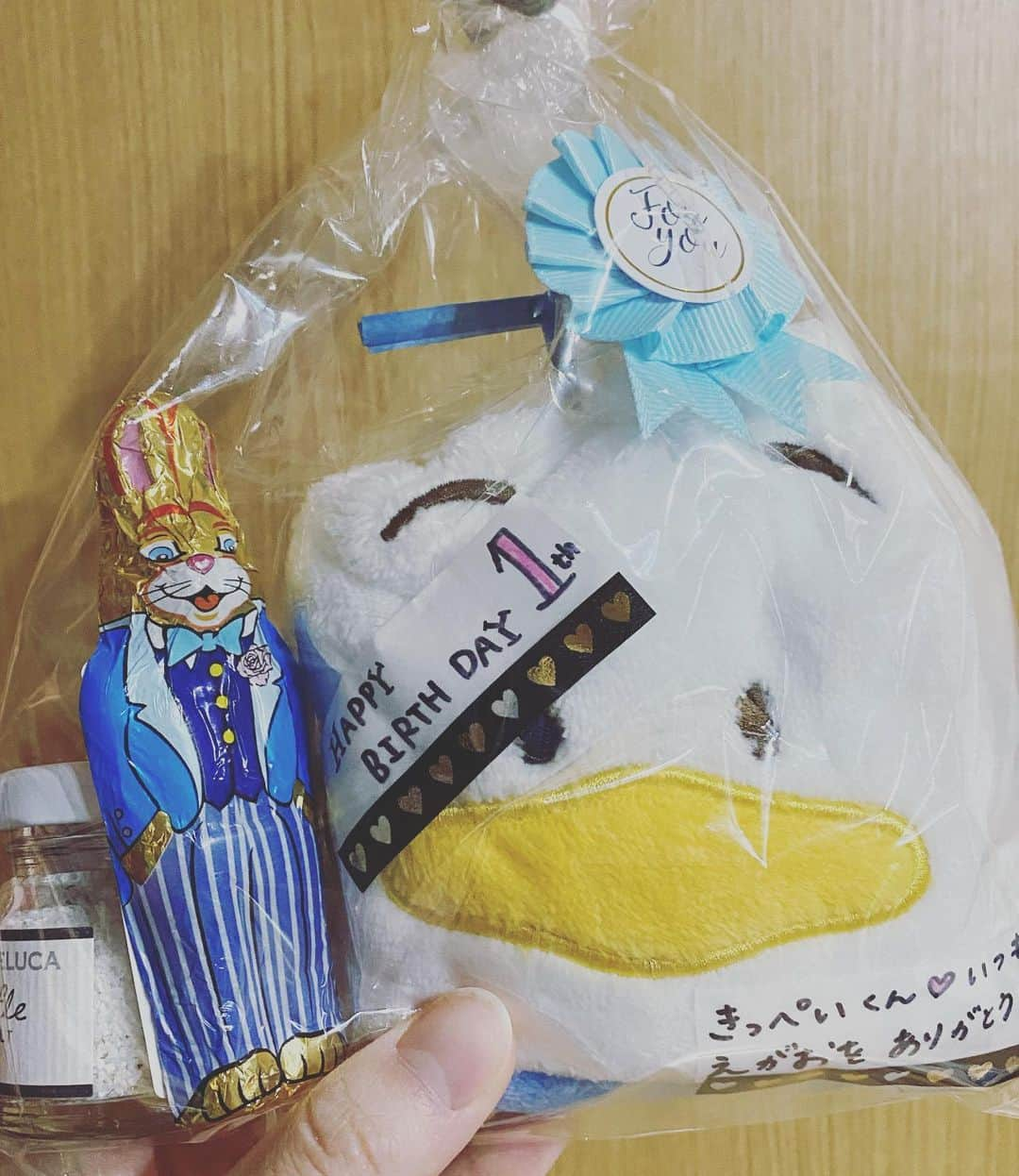 川島菜月さんのインスタグラム写真 - (川島菜月Instagram)「. . . ペックルグッズが増えてきた🐤🤍 . . . #誕生日プレゼント　 明日で　#一歳」2月19日 13時11分 - natsuki0624kia