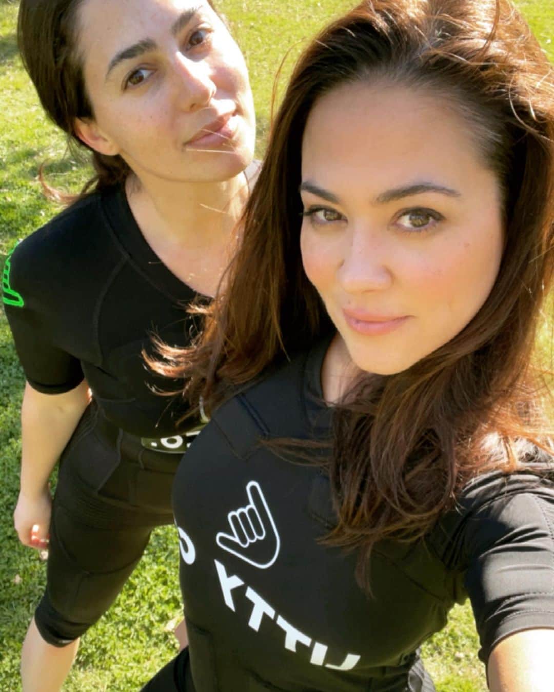 カミーユ・グアティのインスタグラム：「3 auditions down and one kick ass workout complete✅.   My schedule finally worked out.  I got some me time!!! It’s a rare occasion these days! Had so much fun with @valemaldon @harloemusic   My legs were literally jello as I walked to the car!! Thank you @mrs_littyco @mr_littyco can’t wait to put the suit on again!  #workout #workoutmotivation #momlife #fit #fitnessjourney #fitafterbaby #fitnessmotivation #fitnessgoals」