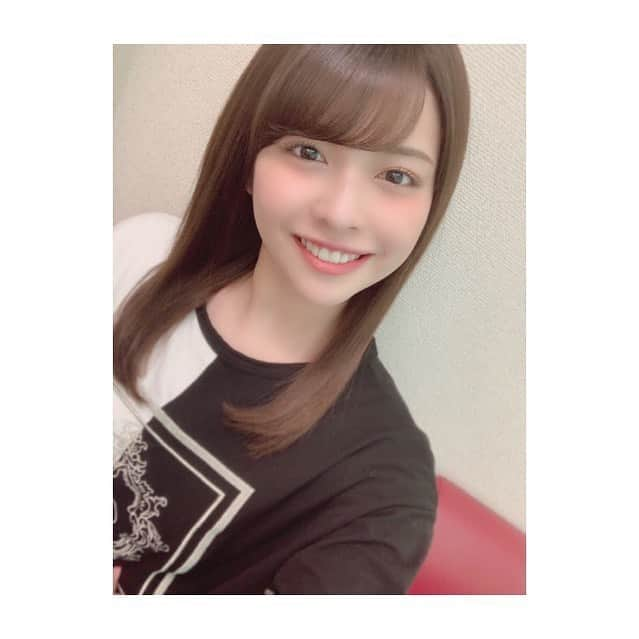 Juice=Juiceさんのインスタグラム写真 - (Juice=JuiceInstagram)「. . 金澤朋子です🙋🏻‍♀️🙋🏻‍♀️ . 【ハロー！プロジェクト「Juice=Juice」「つばきファクトリー」合同新メンバーオーディション】開催中です📣㊗️ . オーディションに応募するのはとても勇気のいることだと思います。緊張しちゃう…なんて方も大丈夫！！私金澤おすすめの「緊張した時の緊張のほぐし方」は、とにかく深呼吸をすること。本当に落ち着くので是非やってみてね🧚🏻‍♀️ . #juicejuice #金澤朋子  #ハロプロ #つばきファクトリー #新メンバー  #合同 #オーディション #開催中 #ドキドキ  #3月1日 #締切 #ご応募お待ちしております」2月19日 14時21分 - juice_juice_official