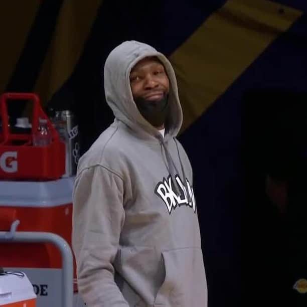 espnのインスタグラム：「KD really is unbothered 😂 @easymoneysniper」