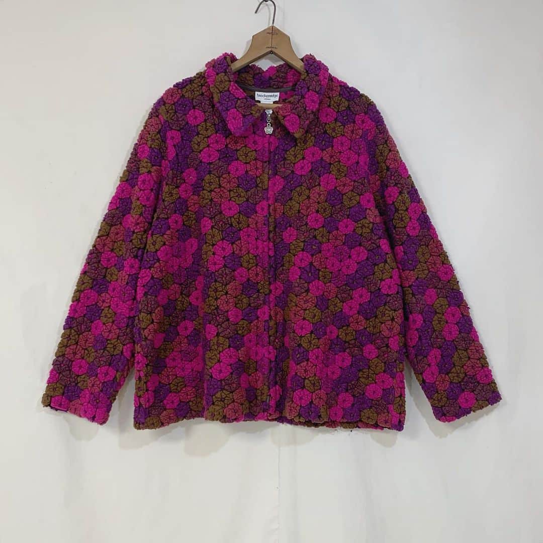 i nouのインスタグラム：「. new arrival.  flower motif knit jacket #inou_vintageclothing」