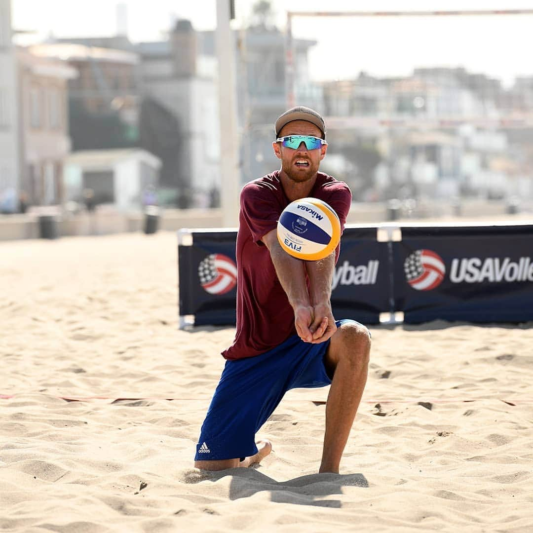 USA Volleyballさんのインスタグラム写真 - (USA VolleyballInstagram)「Congrats 🎉 to our beach teams that qualified today for the Kamara Cup, the FIVB 4⭐ event in Doha, Qatar!  Story 🔗 in our bio」2月19日 14時56分 - usavolleyball