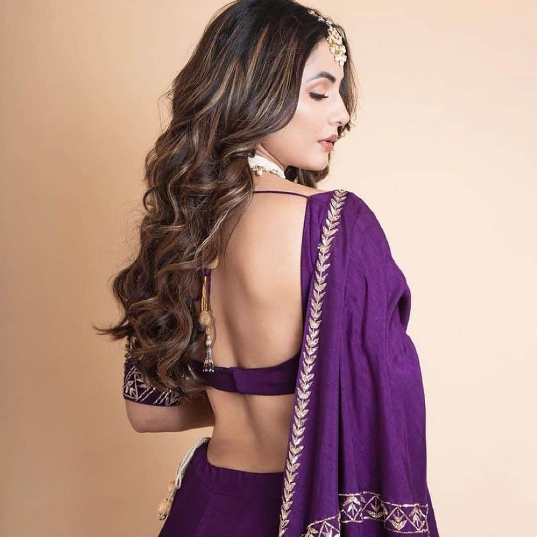 Indianstreetfashionのインスタグラム：「The aubergine grid ♥️  Hina Khan being a beaut as usual .. #indianstreetfashion @indianstreetfashion #indianwedding #weddings #weddingsupplier #wedding #weddingsofinstagram #instawedding  #bridesofindia #bridesofinstagram #indianbridaloutfit #bridaloutfit #weddinglook  #bridestyle #weddingtrend #jewellery #weddinginspo #weddingplanner #weddingblogger #destinationwedding #weddingchoreography #couture #weddingjewellery #weddingshopping #weddingseason #indiandesigner」
