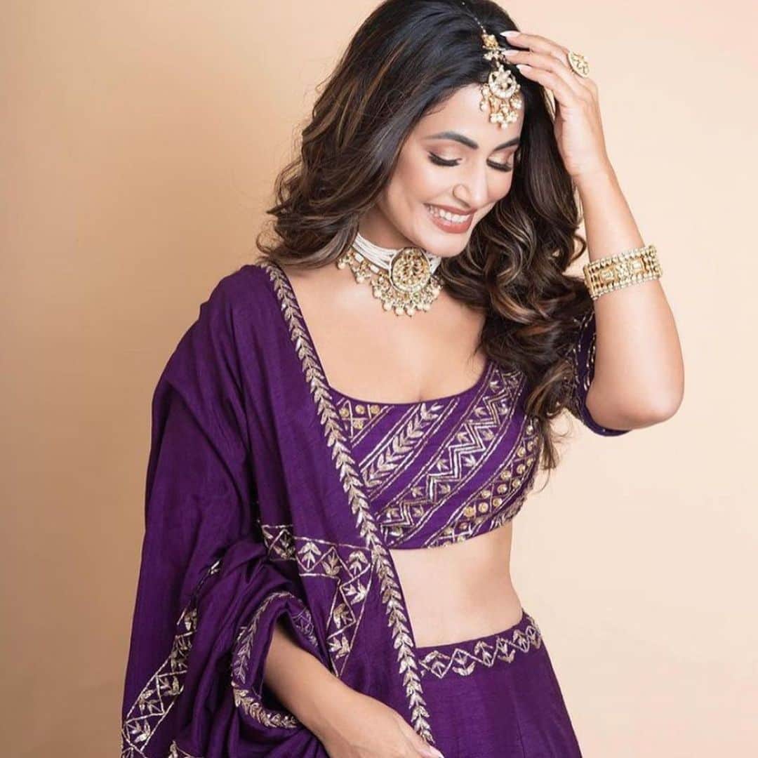 Indianstreetfashionのインスタグラム：「The aubergine grid ♥️  Hina Khan being a beaut as usual .. #indianstreetfashion @indianstreetfashion #indianwedding #weddings #weddingsupplier #wedding #weddingsofinstagram #instawedding  #bridesofindia #bridesofinstagram #indianbridaloutfit #bridaloutfit #weddinglook  #bridestyle #weddingtrend #jewellery #weddinginspo #weddingplanner #weddingblogger #destinationwedding #weddingchoreography #couture #weddingjewellery #weddingshopping #weddingseason #indiandesigner」