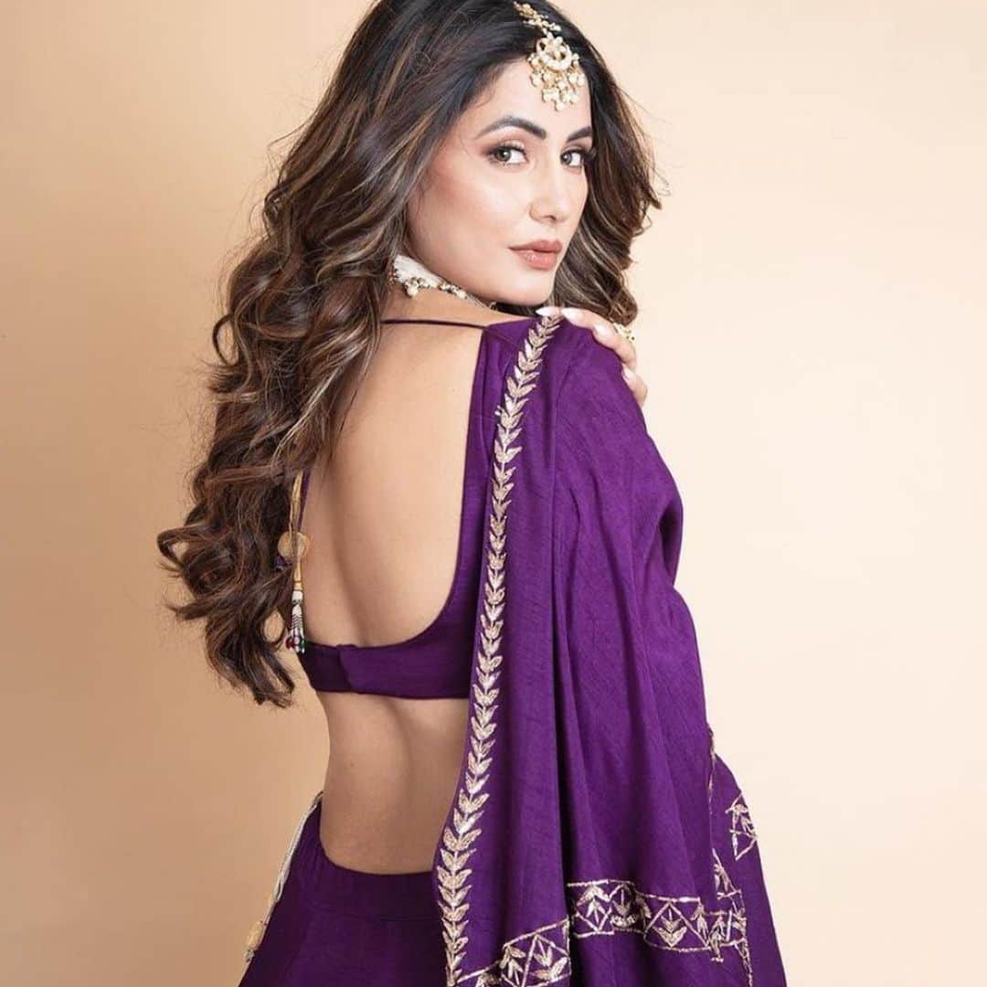 Indianstreetfashionのインスタグラム：「The aubergine grid ♥️  Hina Khan being a beaut as usual .. #indianstreetfashion @indianstreetfashion #indianwedding #weddings #weddingsupplier #wedding #weddingsofinstagram #instawedding  #bridesofindia #bridesofinstagram #indianbridaloutfit #bridaloutfit #weddinglook  #bridestyle #weddingtrend #jewellery #weddinginspo #weddingplanner #weddingblogger #destinationwedding #weddingchoreography #couture #weddingjewellery #weddingshopping #weddingseason #indiandesigner」