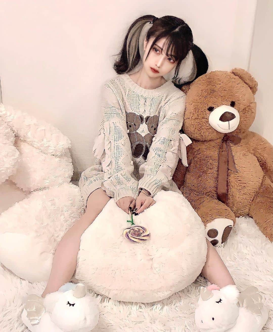 Seinaさんのインスタグラム写真 - (SeinaInstagram)「. 🧸 . . #fashion #fashiongram #fashionista #fashionblogger #mam #mamagirl #makeup #bear #japanesegirl #ロリータファッション #ロリータ #ロリータ服 #ロリコンホイホイ #まま #ままコーデ #ママコーデ #ママ #男の子ママ #子育て #子育てママ #ファッション #ファッションコーデ #ファッション好きな人と繋がりたい #おしゃれさんと繋がりたい」2月19日 15時16分 - baby_seina721