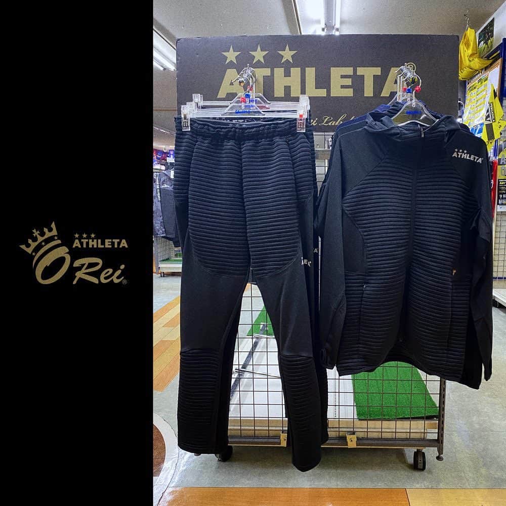 ATHLETAさんのインスタグラム写真 - (ATHLETAInstagram)「Gallery2新宿店さまと渋谷店さまにATHLETAのハイエンドなコレクション<ATHLETA O Rei （オーヘイ）レーベル>コーナーに2021春夏モデルが登場！ お近くにお越しの際はぜひお立ち寄りください！  新宿アドホック6F店 東京都新宿区新宿3-15-11 アドホック新宿6F 03-3354-2192 11:00～20:00  スポーツショップ GALLERY・2 NEW・渋谷店2F 東京都渋谷区宇田川町36-10 2F 03-5728-3882 平日 12:00～19:00　土日祝 11:00～19:00  #Orei #gallery2 #ATHLETA #futebol #futsal #オーヘイ #ギャラリー2 #ギャラリー2渋谷店 #ギャラリー2新宿店 #アスレタ #サッカー #フットサル #注目アイテム #指導者」2月19日 16時07分 - athleta.jp