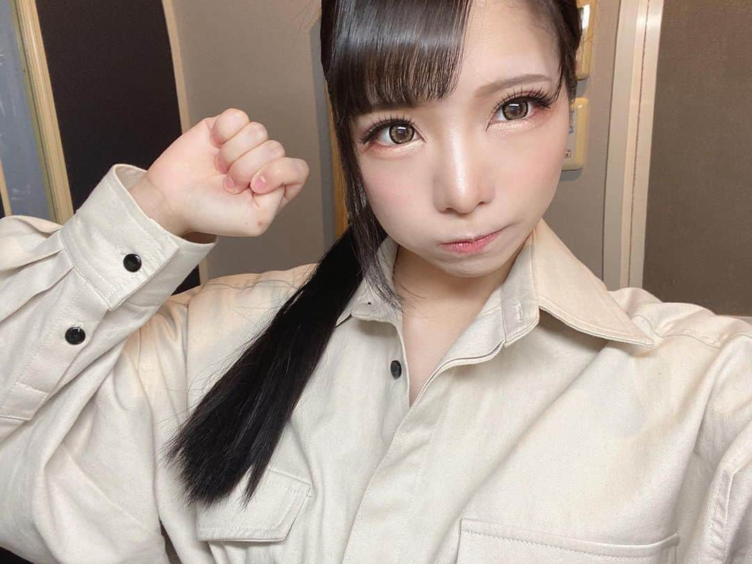 美らかのん（久我かのん）さんのインスタグラム写真 - (美らかのん（久我かのん）Instagram)「. . . 毎日パソコンとにらめっこしてます。 . . 機械は苦手です。 . . . #美らかのん #久我かのん #av女優 #セクシー女優 #ほっぺ #ぷくー #機械音痴 #おやすみなさい #goodnight #youtuber」2月20日 2時45分 - chura_kanon