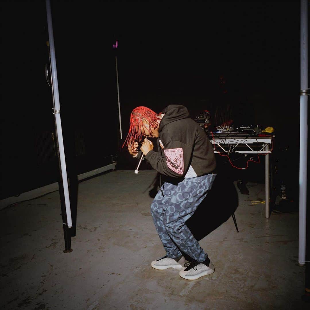 のインスタグラム：「Virtual audience only. Rewatch the sets from the launch of FOAM on @boilerroomtv   Photography by @ewenspencer」