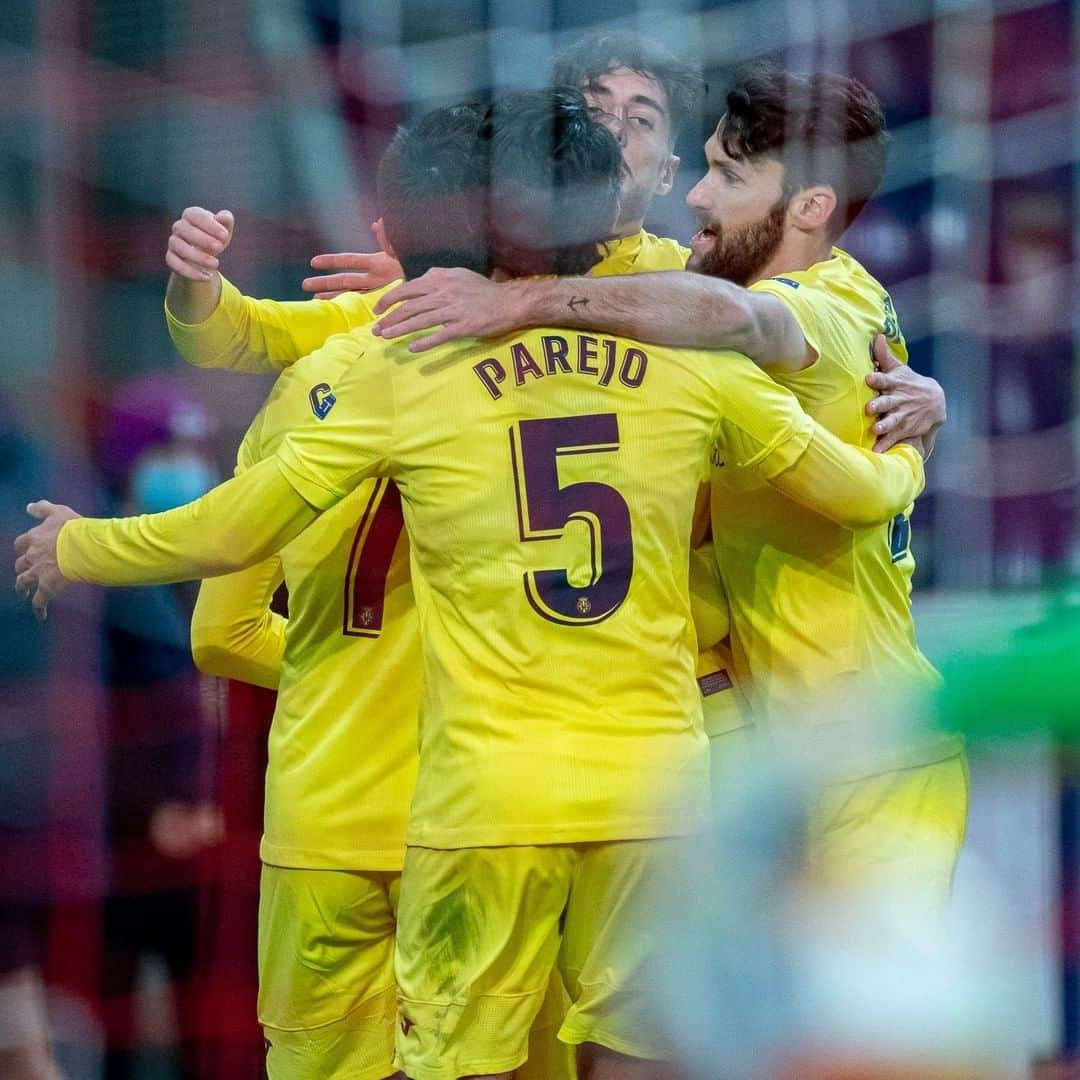 のインスタグラム：「¡VAMOS, GROGUETS 💪💛!   LET’S GO, YELLOWS 💪💛!  #villarreal #futbol #football #soccer」