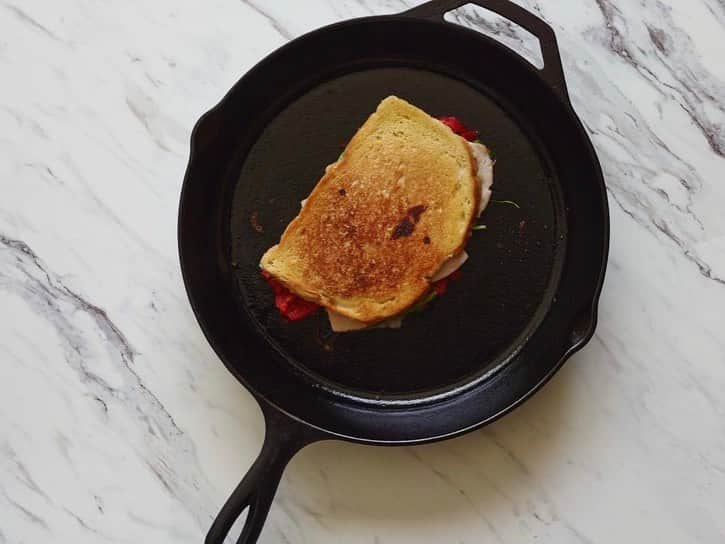 HGTVさんのインスタグラム写真 - (HGTVInstagram)「Shake up your kitchen routine with @FoodNetwork's 10 things to cook in a cast iron skillet. 🍳 Which dish is on the menu this weekend? 😋⁠⁠ ⁠⁠ 2) Fried Chicken 🍗⁠⁠ 3) Dutch Baby Pancakes 🍎 🥞⁠⁠ 4) Pan Pizza 🍕⁠⁠ 5) Spanish Tortilla 🥔 🥚⁠⁠ 6) Bibimbap 🍲⁠⁠ 7) Lasagna 🍅⁠⁠ 8) S'mores 🍫⁠⁠ 9) Panini 🥪⁠⁠ 10) Oatmeal 🥣⁠⁠ ⁠⁠ Discover the recipes when you visit the link in our profile (and select the photo with the cast iron skillets). 🔝 😍⁠⁠ ⁠⁠ 📸 Matt Armendariz⁠⁠ ⁠⁠ #FreshStart #castiron #castironskillet #castironcooking #castironrecipes #recipes #foodnetwork」2月20日 3時07分 - hgtv