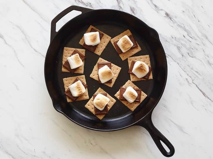 HGTVさんのインスタグラム写真 - (HGTVInstagram)「Shake up your kitchen routine with @FoodNetwork's 10 things to cook in a cast iron skillet. 🍳 Which dish is on the menu this weekend? 😋⁠⁠ ⁠⁠ 2) Fried Chicken 🍗⁠⁠ 3) Dutch Baby Pancakes 🍎 🥞⁠⁠ 4) Pan Pizza 🍕⁠⁠ 5) Spanish Tortilla 🥔 🥚⁠⁠ 6) Bibimbap 🍲⁠⁠ 7) Lasagna 🍅⁠⁠ 8) S'mores 🍫⁠⁠ 9) Panini 🥪⁠⁠ 10) Oatmeal 🥣⁠⁠ ⁠⁠ Discover the recipes when you visit the link in our profile (and select the photo with the cast iron skillets). 🔝 😍⁠⁠ ⁠⁠ 📸 Matt Armendariz⁠⁠ ⁠⁠ #FreshStart #castiron #castironskillet #castironcooking #castironrecipes #recipes #foodnetwork」2月20日 3時07分 - hgtv