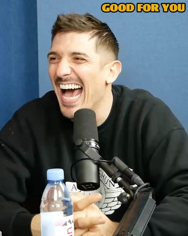 ウィットニー・カミングスのインスタグラム：「The fact that @andrewschulz thinks he knows anything about Bap Bap Bap is brazen」