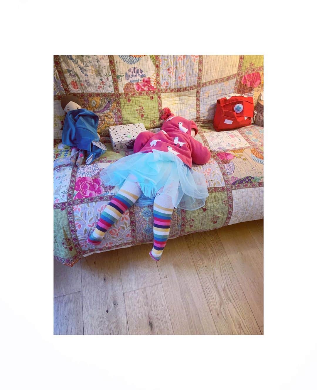 ダイアナ湯川のインスタグラム：「Molars got me like.... 🤪🦷  . . . . #daughter #secondborn #cutie #oneyearold #molars #teething #love #childhood #motherhood #thisgirl」