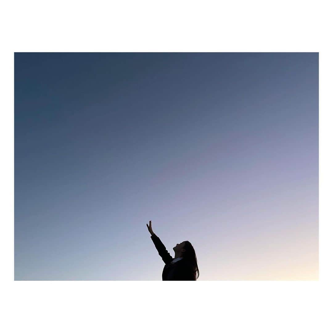 谷川奈々穂さんのインスタグラム写真 - (谷川奈々穂Instagram)「掴めないものはどうしたらいいの」2月19日 18時28分 - aizawa_natsuki_