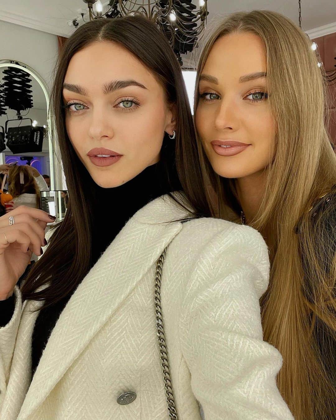 Zhenya Katavaのインスタグラム：「Ожидание ➡️ Реальность . Найдите 5 отличий 😭」