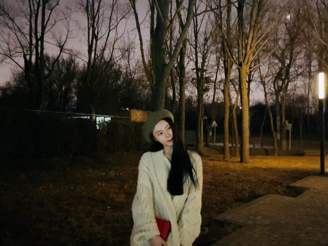 エルキーのインスタグラム：「🧡💚」