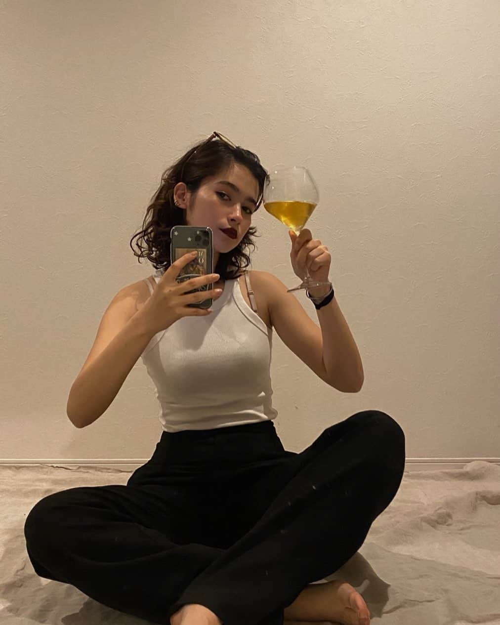 青山ケイトのインスタグラム：「cheers to friday」