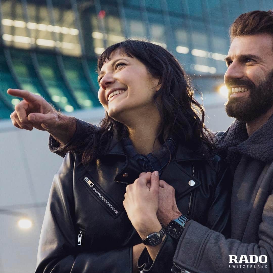 ラドーのインスタグラム：「Whichever direction you go in, go with the perfect companion. #RadoTrueSquare #Feelit」