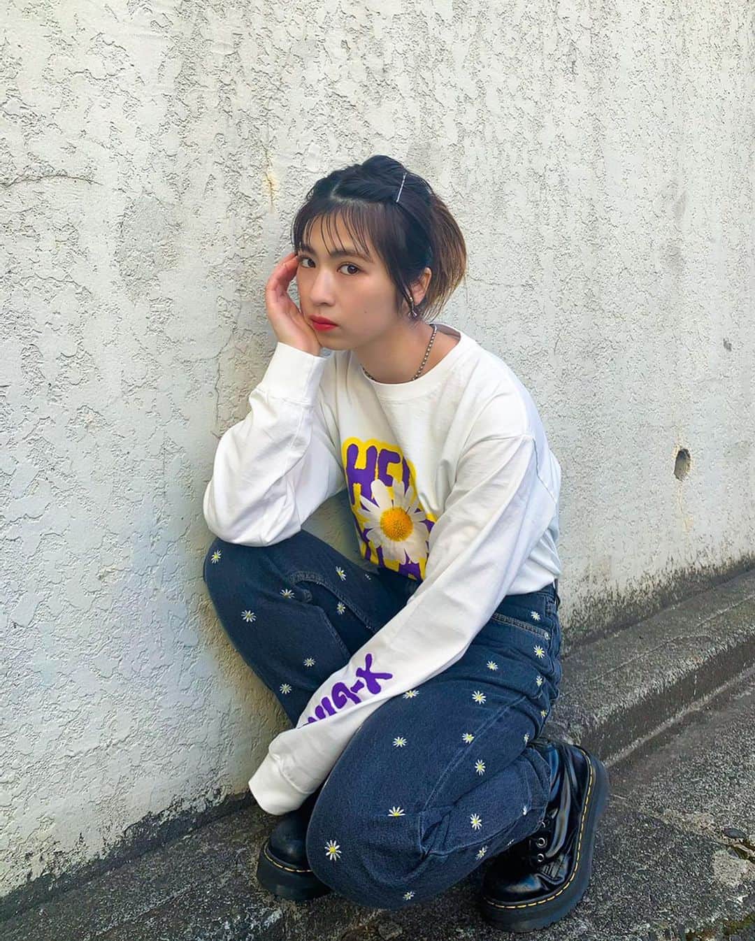 XGIRL_ootdのインスタグラム：「#xgirl_ootd @pyn0504 151cm X-girl HARAJUKU  -------------------------- ▪️DAISY LOGO L/S TEE ¥6,000+tax ▪️DAISY EMBROIDERY PANTS ¥14,000+tax -------------------------- #xgirl #xgirljp #xgirlus #エックスガール」